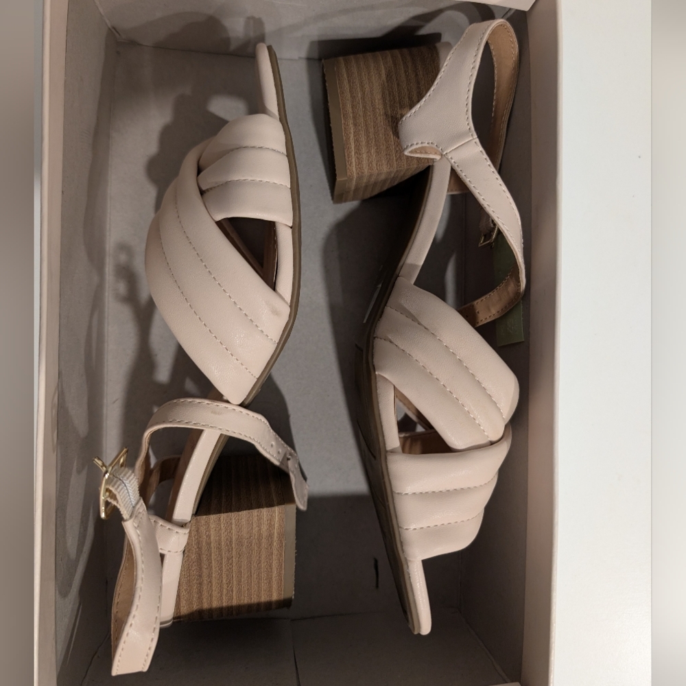 LC Lauren Conrad Fondant Women's Blush Memory Foam Heeled Sandals - Picture 3 of 5